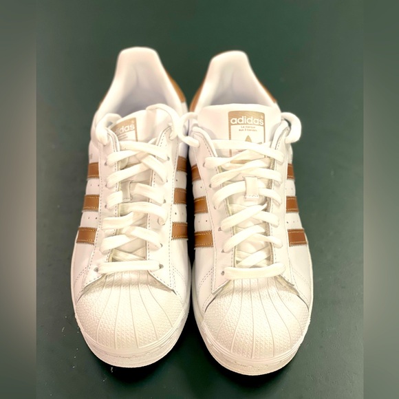 Adidas originals women superstar new in original box - Picture 4 of 4